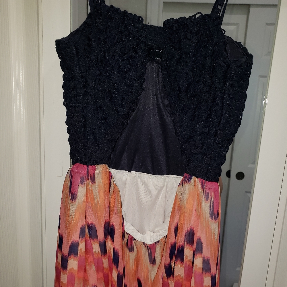 Trixie Maxi Dress with Keyhole Back Size S - Picture 5 of 5